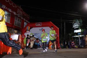 BIB: 304
                            <button type="button" onclick="openModal(26259525)" class="btn btn-primary btn-sm float-right btn-popup" data-toggle="modal" data-target=".modal-high-quality">
                        <i class="fas fa-shopping-cart"></i> Add to Cart
                    </button>
                                            <button type="button" onclick="isThisMe(26259525, true)" class="btn btn-success btn-sm float-right btn-popup btn-isme hidden" data-toggle="tooltip" data-placement="bottom" title="นี่คือรูปของคุณใช่ไหม คลิกที่นี่เพื่อเอาเข้าอัลบั้ม">
                        <i class="fas fa-plus"></i> Add to album
                    </button>
                    <button type="button" onclick="isThisMe(26259525, false)" class="btn btn-warning btn-sm float-right btn-popup btn-isnotme hidden">
                        <i class="fas fa-ban"></i> Remove from album
                    </button>